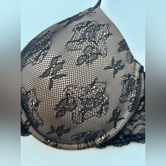Victoria’s Secret BioFit Padded Full Coverage Bra Nude with Black Lace size 36D - Picture 6 of 10